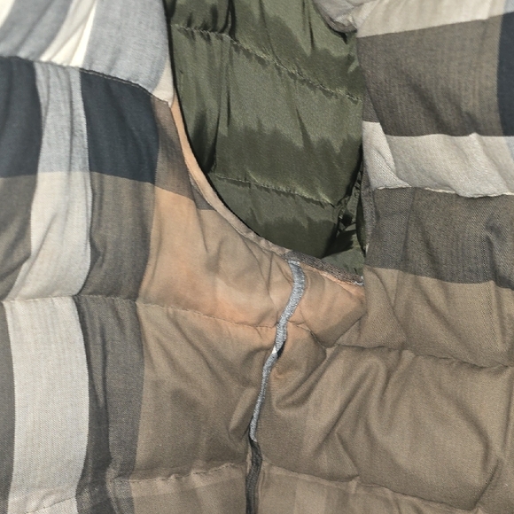 Burberry Brit Olive Puffer Jacket Size XL - Picture 7 of 16